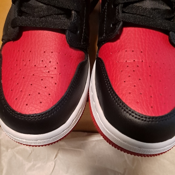 ***SOLD*** Jordan 1 Mid 'Banned' - Picture 11 of 11